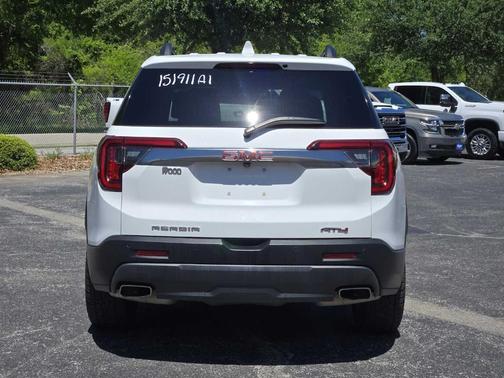 2023 GMC Acadia AT4