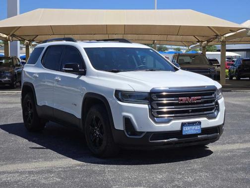 2023 GMC Acadia AT4