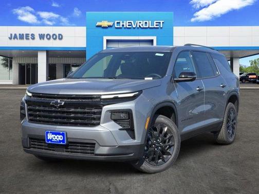 Sterling Gray Metallic 2026 Chevrolet Traverse LT