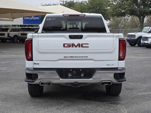 2024 GMC Sierra 1500 SLT
