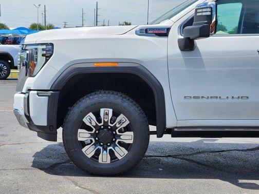 2025 GMC Sierra 2500 Denali