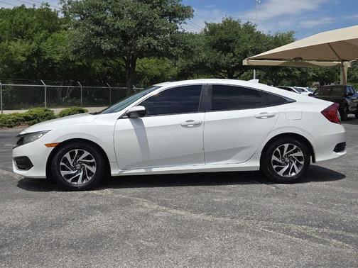 White 2017 Honda Civic EX