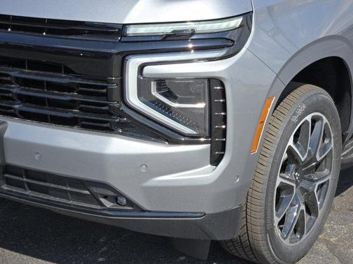 2025 Chevrolet Suburban RST