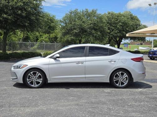 2017 Hyundai ELANTRA Limited