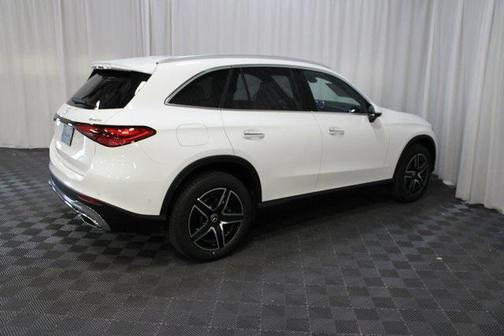 2026 Mercedes-Benz GLC 300 4MATIC