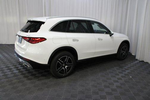 Polar White 2026 Mercedes-Benz GLC 300 4MATIC