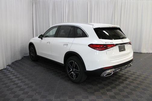 2026 Mercedes-Benz GLC 300 4MATIC