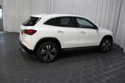 Polar White 2026 Mercedes-Benz GLA 250 4MATIC