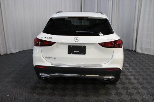 Polar White 2026 Mercedes-Benz GLA 250 4MATIC