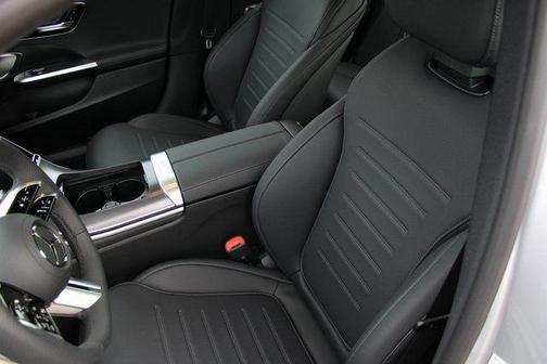 Cirrus Silver Metallic 2024 Mercedes-Benz C-Class C 300 4MATIC