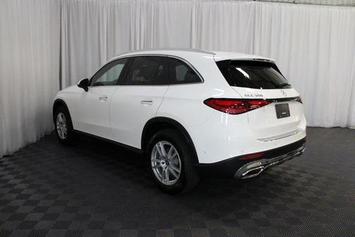 2026 Mercedes-Benz GLC 300 4MATIC