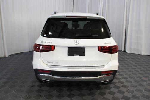 Polar White 2025 Mercedes-Benz GLB 250 4MATIC