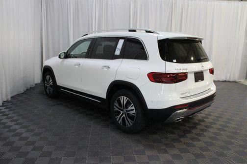 Polar White 2025 Mercedes-Benz GLB 250 4MATIC