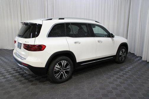 Polar White 2025 Mercedes-Benz GLB 250 4MATIC