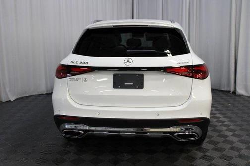 2026 Mercedes-Benz GLC 300 4MATIC