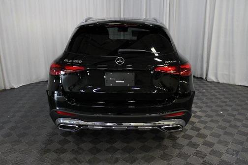 2026 Mercedes-Benz GLC 300 4MATIC