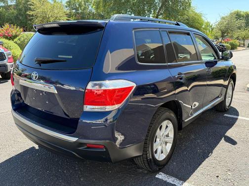2013 Toyota Highlander Base Plus