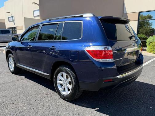 2013 Toyota Highlander Base Plus