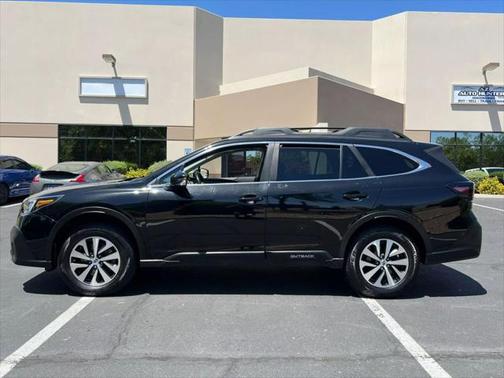 2022 Subaru Outback Premium