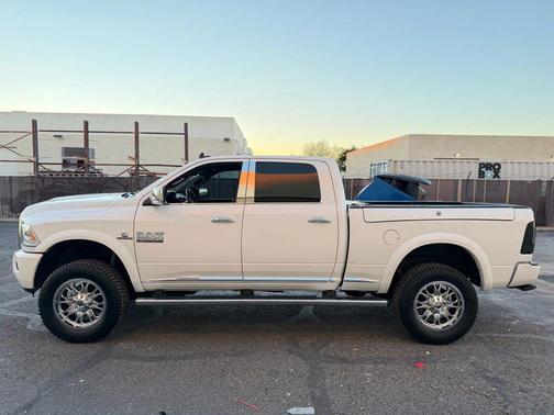 2017 RAM 2500 Limited Crew Cab 4x4 6'4' Box