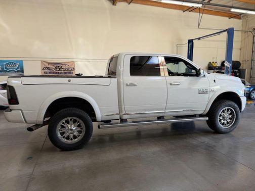 2017 RAM 2500 Limited Crew Cab 4x4 6'4' Box