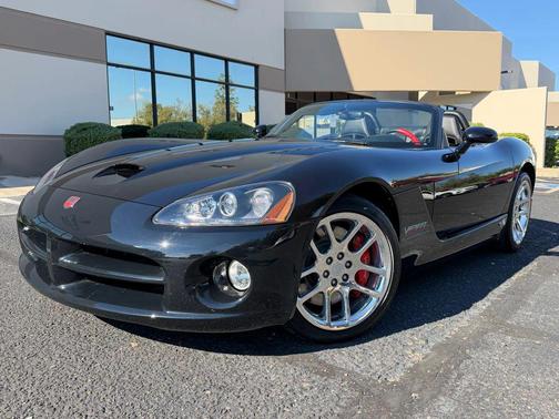 2004 Dodge Viper SRT10