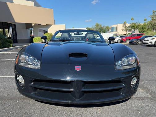 2004 Dodge Viper SRT10