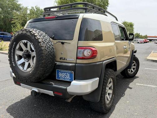 Quicksand 2014 Toyota FJ Cruiser Base