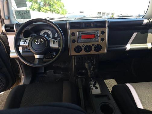 Quicksand 2014 Toyota FJ Cruiser Base