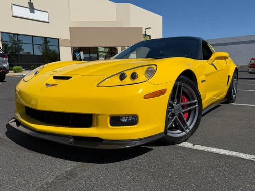 Velocity Yellow Tintcoat 2006 Chevrolet Corvette Z06