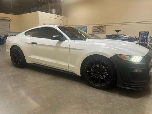 2015 Ford Mustang V6