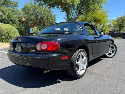 2003 Mazda MX-5 Miata LS Convertible 2D