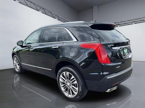 Stellar Black Metallic 2017 Cadillac XT5 Premium Luxury