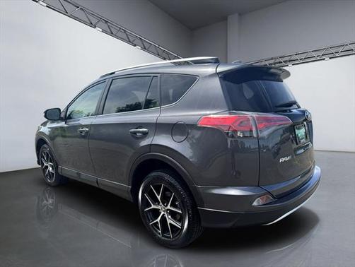 2016 Toyota RAV4 SE