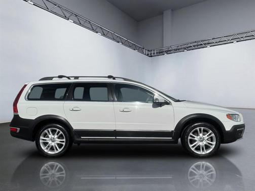 2016 Volvo XC70 T5 Platinum