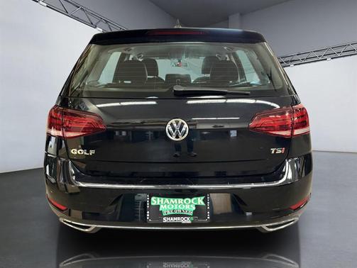 2018 Volkswagen Golf TSI S