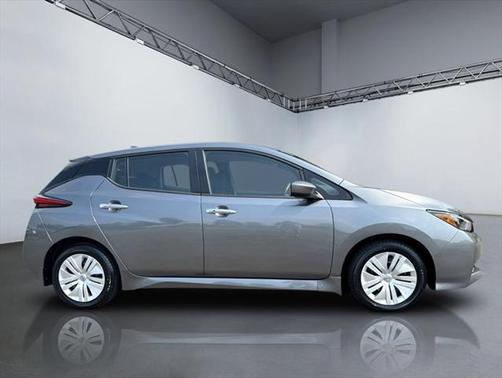 2023 Nissan Leaf S 40 kWh