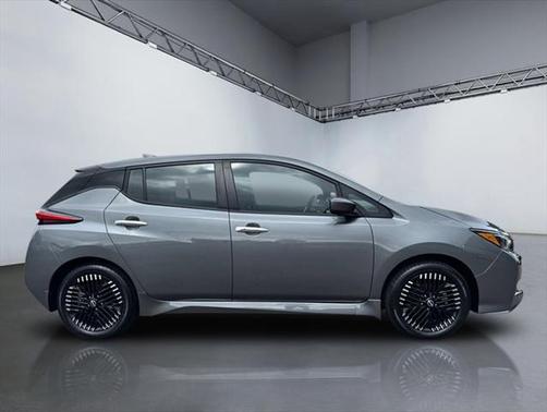 2023 Nissan Leaf SV PLUS 60 kWh