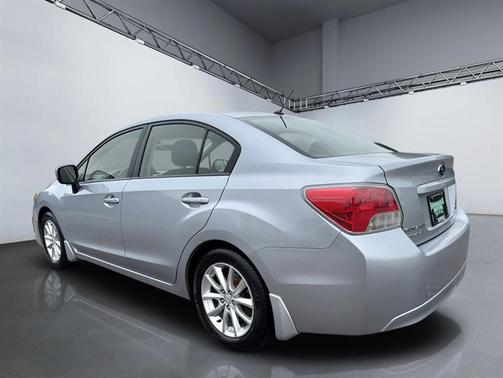 2013 Subaru Impreza 2.0i Premium