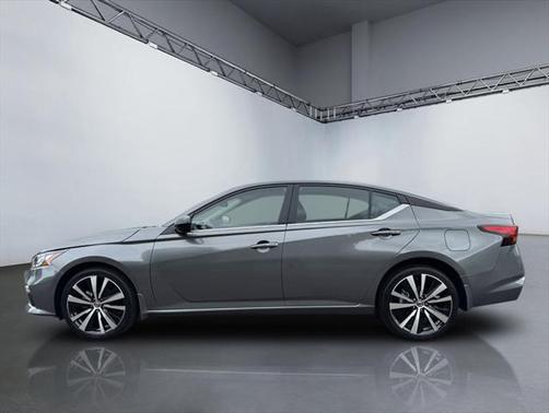 2022 Nissan Altima SR Intelligent AWD
