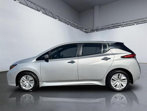 2024 Nissan Leaf S
