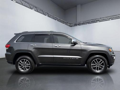 Granite Crystal Metallic Clearcoat 2019 Jeep Grand Cherokee Limited