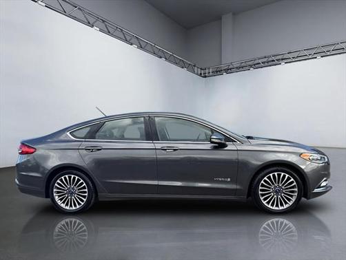 2017 Ford Fusion Hybrid SE