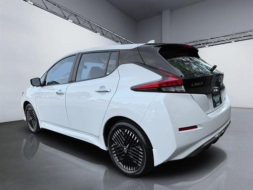2023 Nissan Leaf SV PLUS 60 kWh