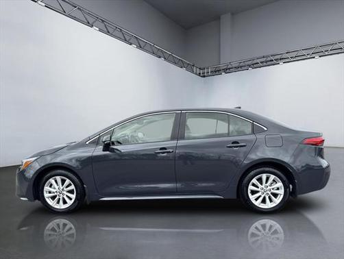 2023 Toyota Corolla Hybrid XLE