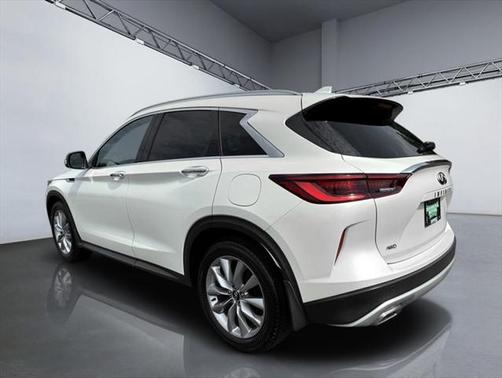 2022 INFINITI QX50 LUXE AWD