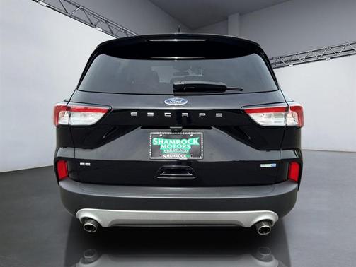 Agate Black Metallic 2020 Ford Escape SE