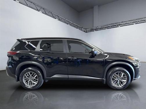 2022 Nissan Rogue S