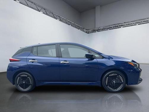 2023 Nissan Leaf SV PLUS 60 kWh
