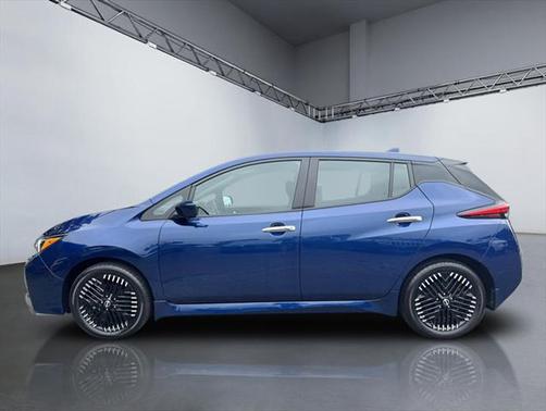 2023 Nissan Leaf SV PLUS 60 kWh